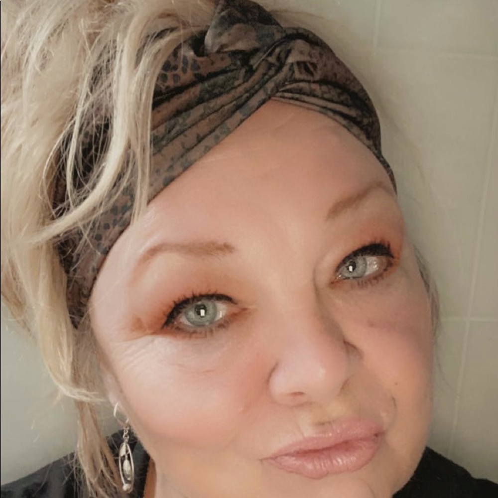 Meet your Posher, Christine